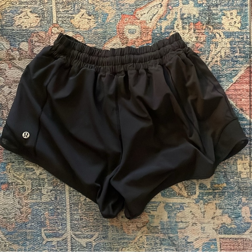 Black Lululemon Hotty Hot Shorts Size 4